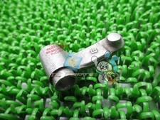 Right-hand exhaust valve