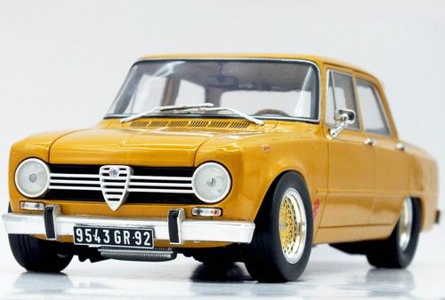 Custom minichamps 1970 - 1:18,