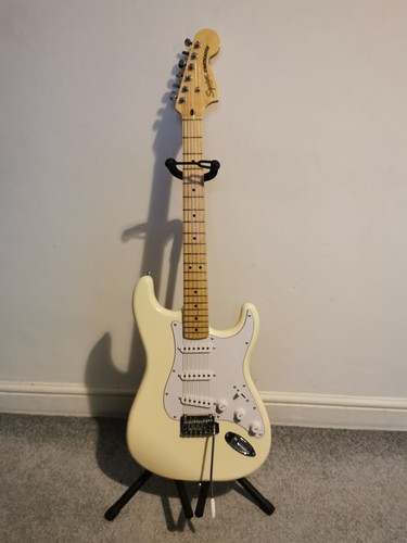 Squier affinity stratocaster - ,