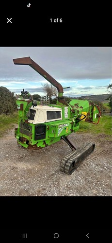 Big tracked chipper - tracked, mk2