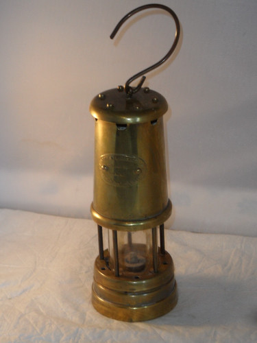 Hockley lamp limelight co - hockley,