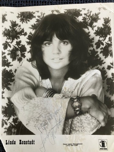 Linda ronstadt signed 8x10 - signed,