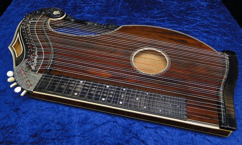 Zither kurt voigt - by,