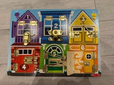 Melissa & Doug LATCHES BOARD