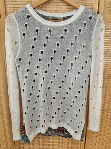 Vgc white desigual crochet
