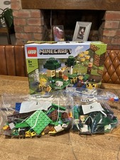 LEGO Minecraft 21165 The Bee
