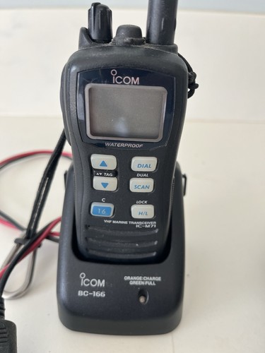 Icom m71 vhf marine radio - marine,