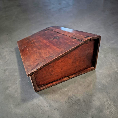 Vintage sloped lid bench - sloped, top