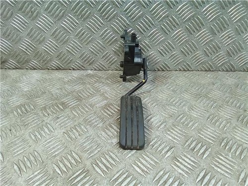 8200436864 accelerator gas - accelerator,