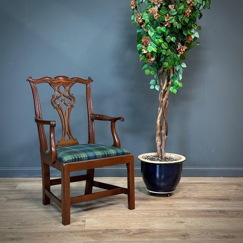 Attractive vintage chippendale - vintage,