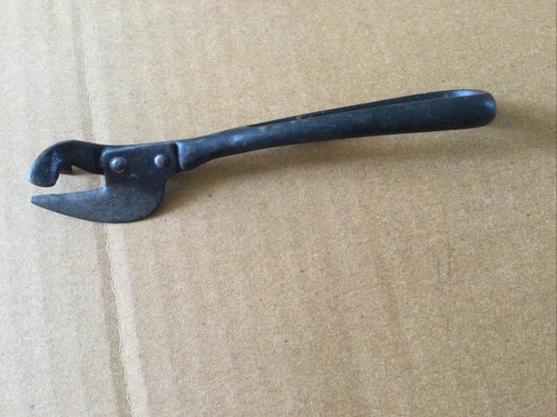 Rare antique metal can - rare, opener