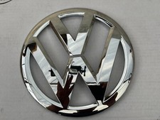NEW GENUINE VOLKSWAGEN TOURAN 2010-2015 FRONT BUMPER GRILL BADGE EMBLEM CHROME