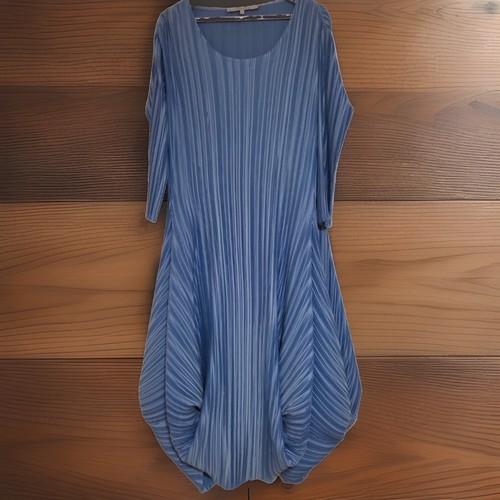 Stunning miyake style - stunning,