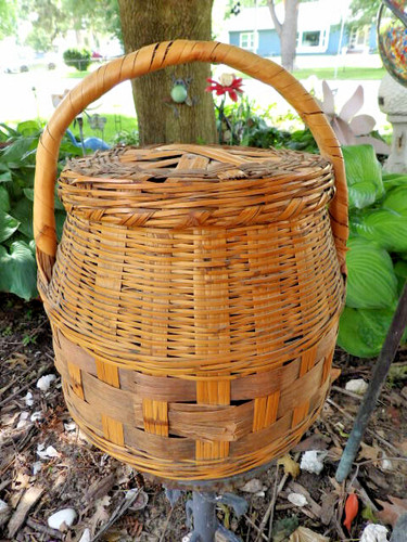 Vgc vintage large woven - large, wicker
