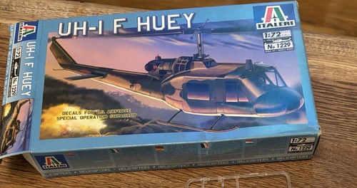 Italeri model helicopter - italeri,