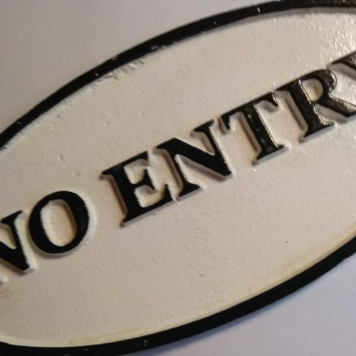Entry cast iron - no, sign
