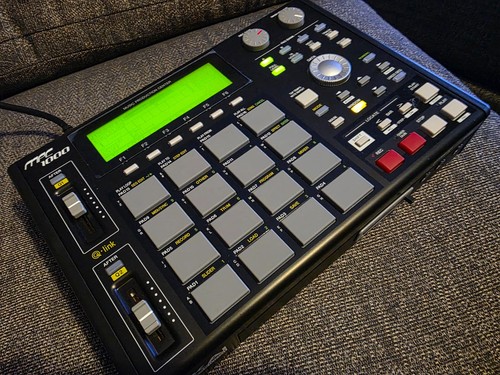 Akai mpc 1000 black with - 1000,