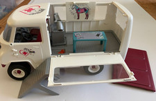 Schleich Horse Vet Van Hard