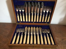 Canteen of ornate EPNS Silver Collared Cutlery for 12 by Yates Brothers, 1918