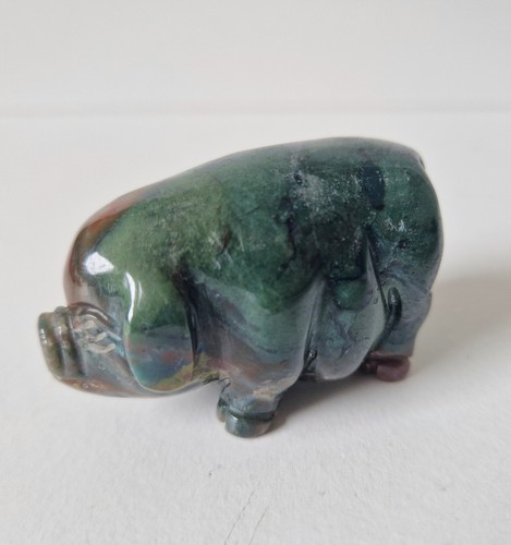 Vintage fine carved moss - carved, agate