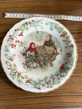 Victoria & Albert Museum Bone China Compton & Woodhouse 1990 Xmas Plate + Box