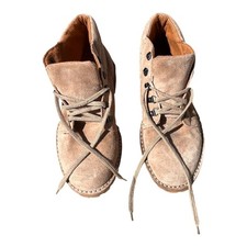 Vintage Pebe Suede Walking