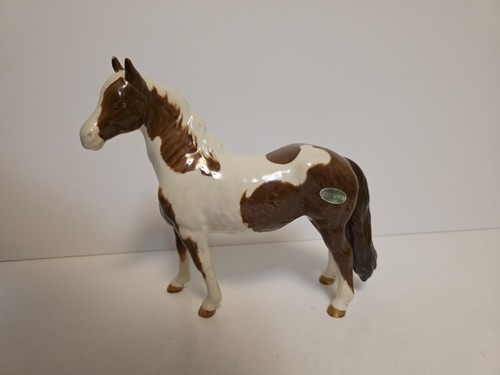 Beswick pinto pony skewbald - pinto,