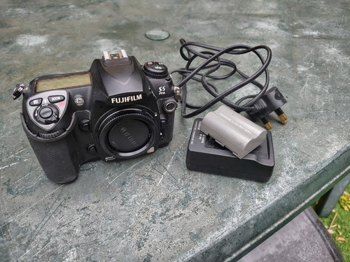 Fuji pro digital - s5,