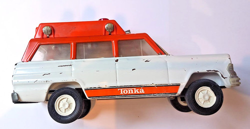 Tonka rescue wagoner - tonka,