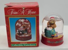 Vintage Christmas snow globe