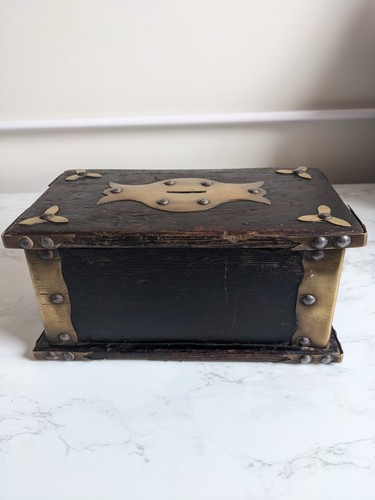 Stunning wooden box has - stunning,