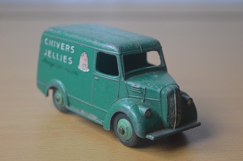 Dinky toys 31c 452 trojan - 31c, /