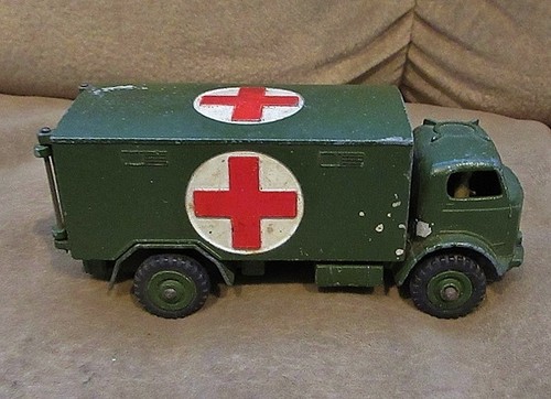Dinky toys 626 military - dinky,