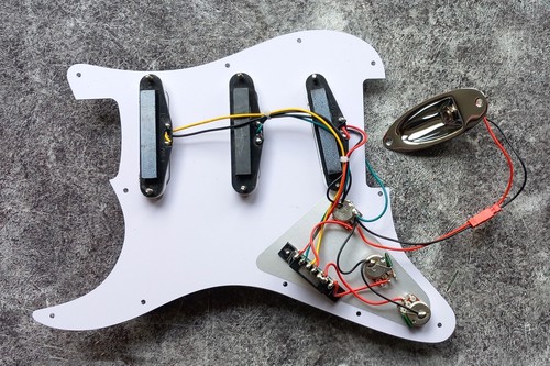 Stratocaster loaded solder - loaded,
