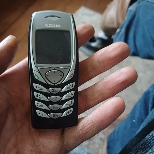 Nokia 6100 retro mobile phone - nokia,