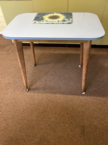 Light blue formica wood - light,
