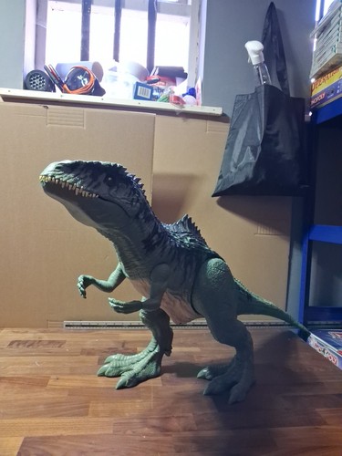 Jurassic world gigantosaurus - world,