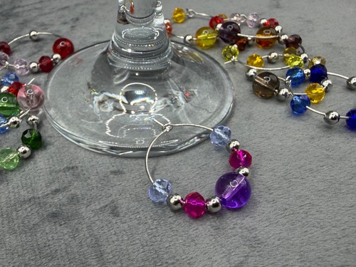 Multicoloured beads wine - multicoloured,