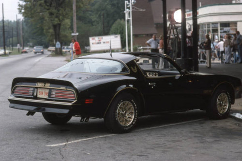 Smokey the bandit - &,
