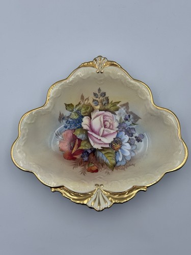 Aynsley shell shaped trinket - shell-shaped,