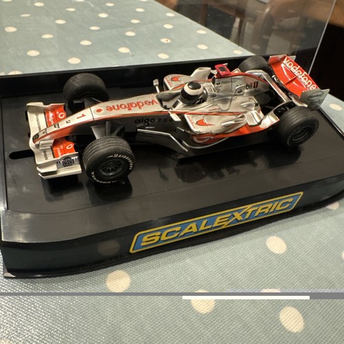 Scalextric c2837 vodafone - scalextric,