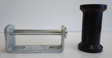 KEEL ROLLER & BRACKET MAYPOLE