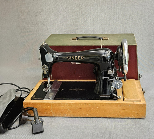 Vintage singer sewing machine - sewing,