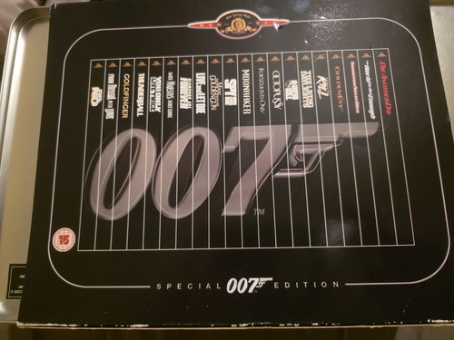 James bond 007 collection - james,