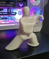 Tai Chi Figurine Ornament (Third Form)