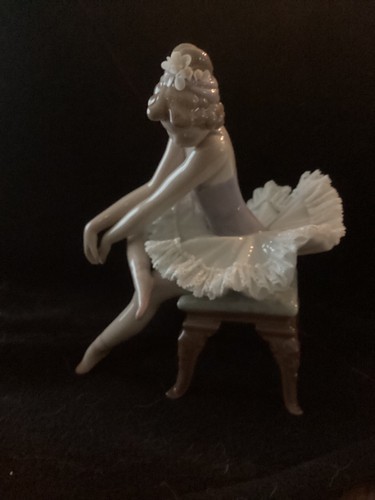 Lladro opening night girl - night,