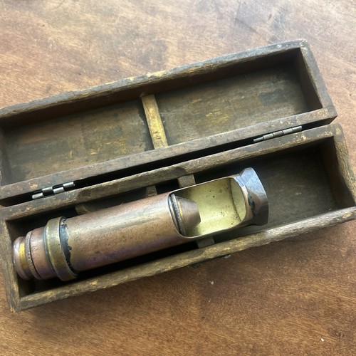 Antique brass pocket - brass,