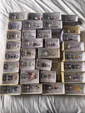 DC 32 piece Complete Chess Set, Figures, Board & Magazines, Eaglemoss