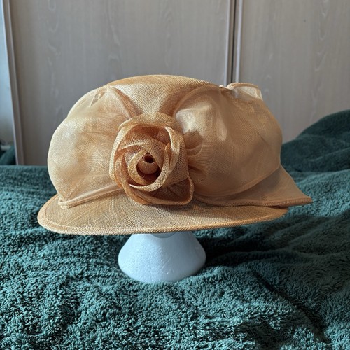 Debenhams hat box - hat,