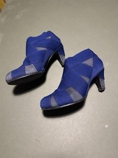 United Nude size 38 mid fold